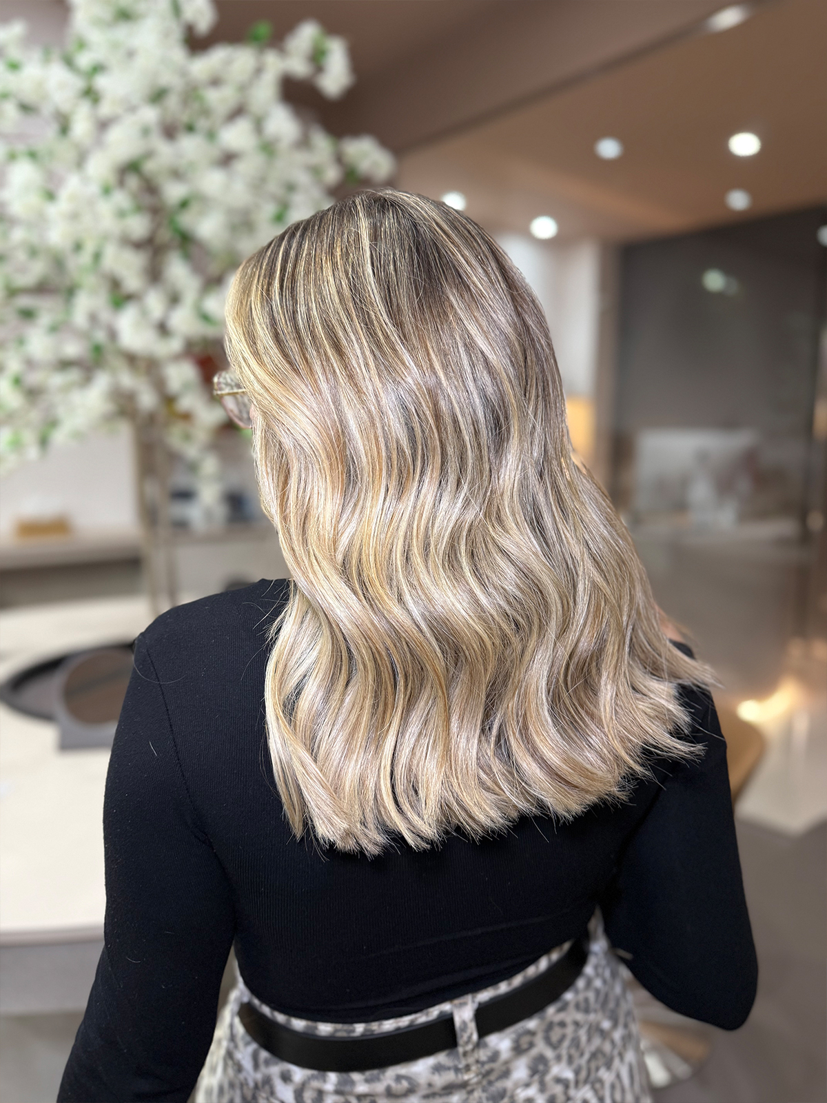 Tratamiento capilar y color en VIRAG Alta Peluquería